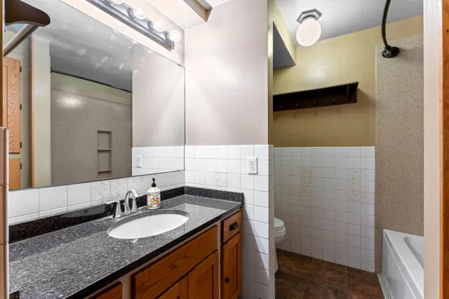 $310,000 | 5569 Highway 14, Rochester, MN 55904