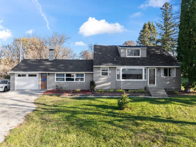 $310,000 | 5569 Highway 14, Rochester, MN 55904