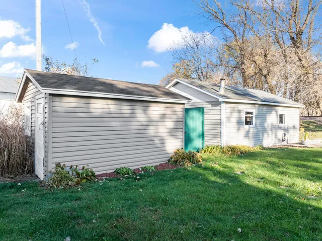 $310,000 | 5569 Highway 14, Rochester, MN 55904