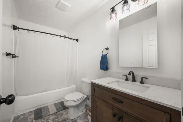 $370,000 | 2233 Picnic Woods Drive, Lawrenceburg, IN 47025