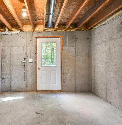 $370,000 | 2233 Picnic Woods Drive, Lawrenceburg, IN 47025