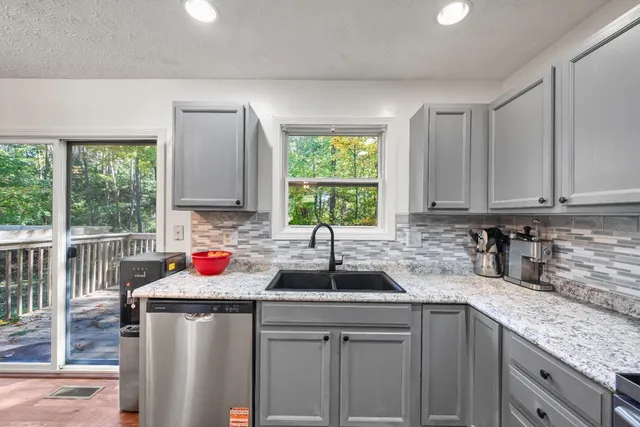 $370,000 | 2233 Picnic Woods Drive, Lawrenceburg, IN 47025