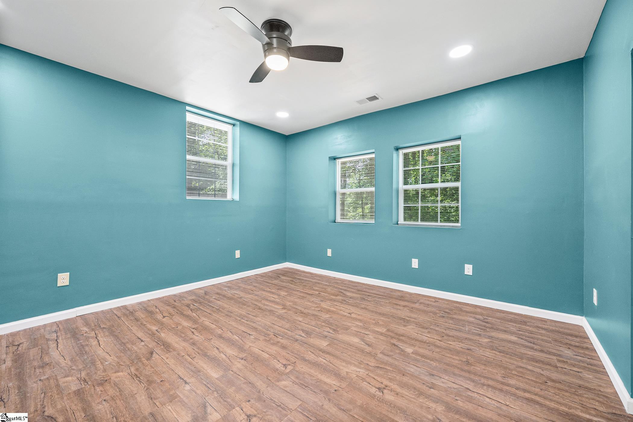 135 Harris Road Pickens, SC 29671 - Photo 2 of 35