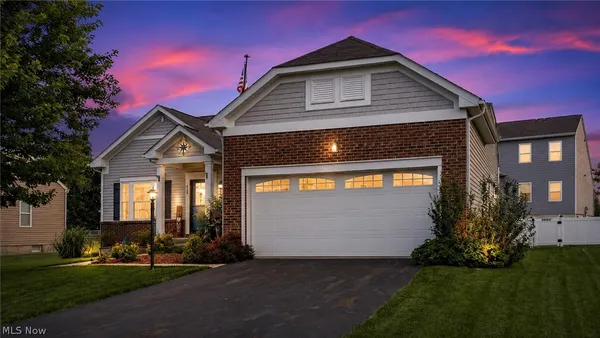 $434,900 | 228 Weeping Willow Run Drive, Johnstown, OH 43031