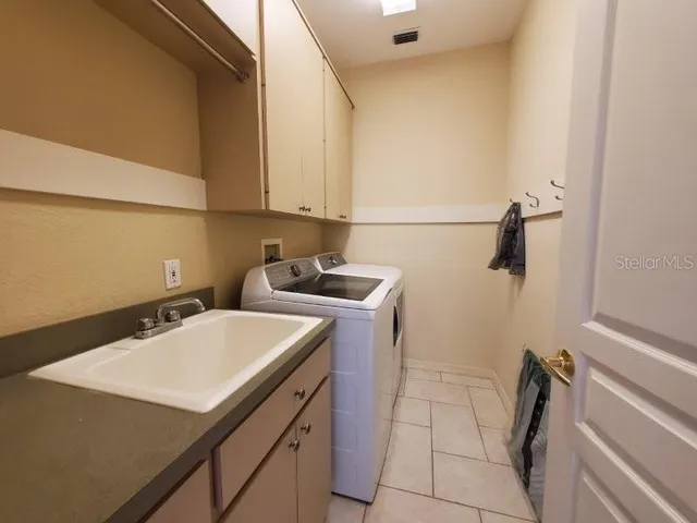 $3,900 | 811 West Henry Street, Punta Gorda, FL 33950