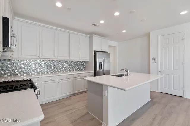 $545,000 | 6135 West Ave J 9, Lancaster, CA 93536