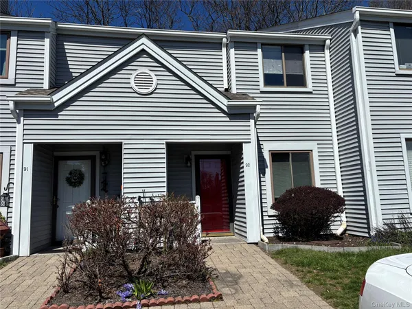 $489,000 | 92 Lake Ridge Cove, Mohegan Lake, NY 10547