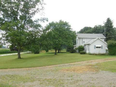 5073 North Ridge Road Chesaning, MI 48616 - Photo 4 of 17 20365614-3.JPG
