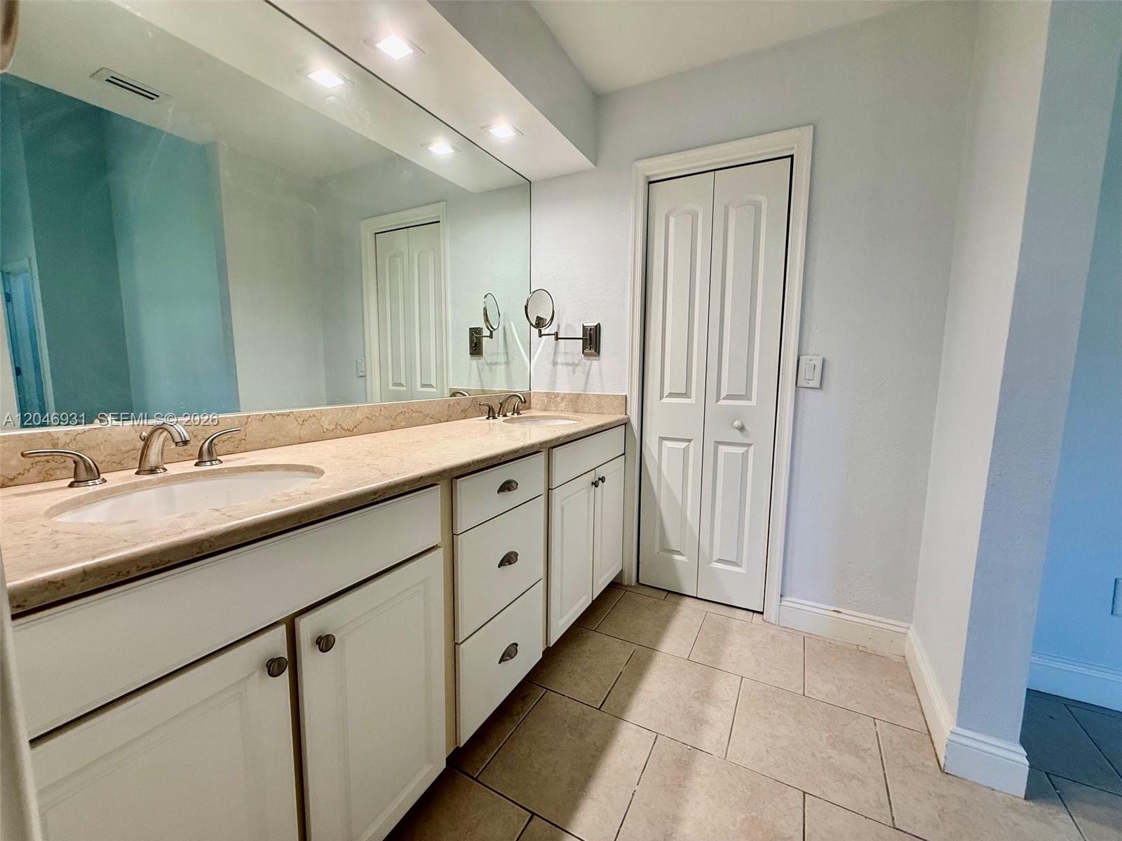 20910 Estada Lane Boca Raton, FL 33433 - Photo 7 of 17