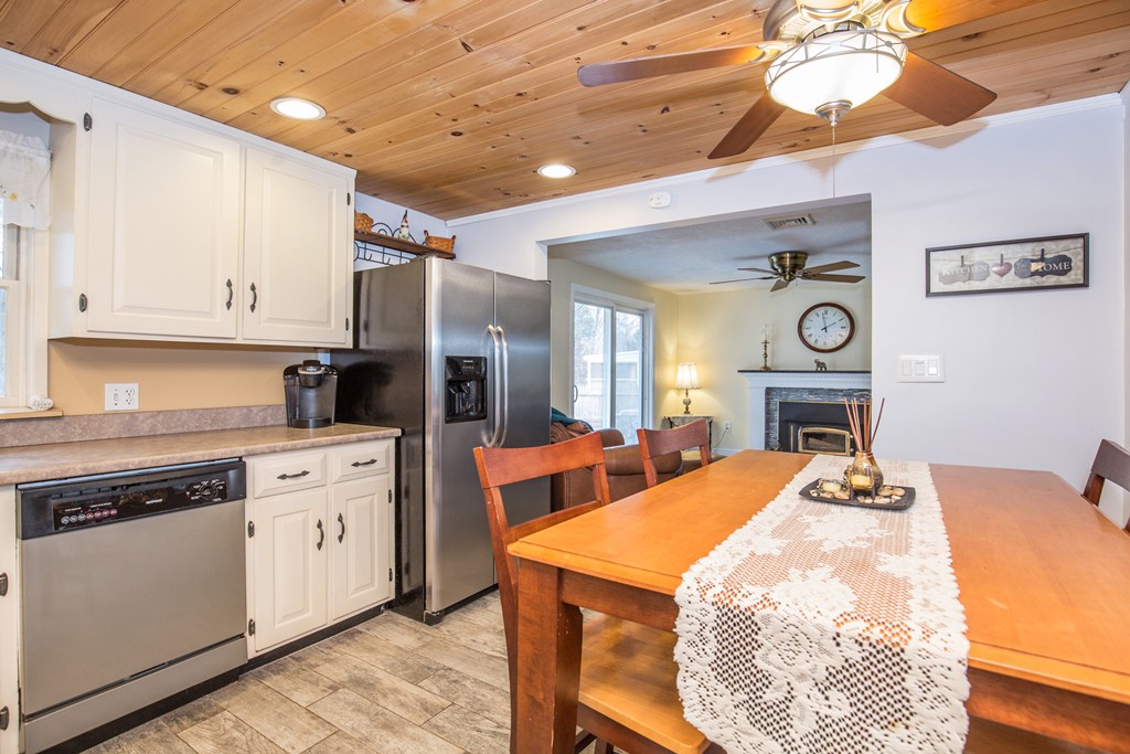 26 Cabot Road Danvers, MA 01923 - Photo 11 of 20 Gallery Image 11