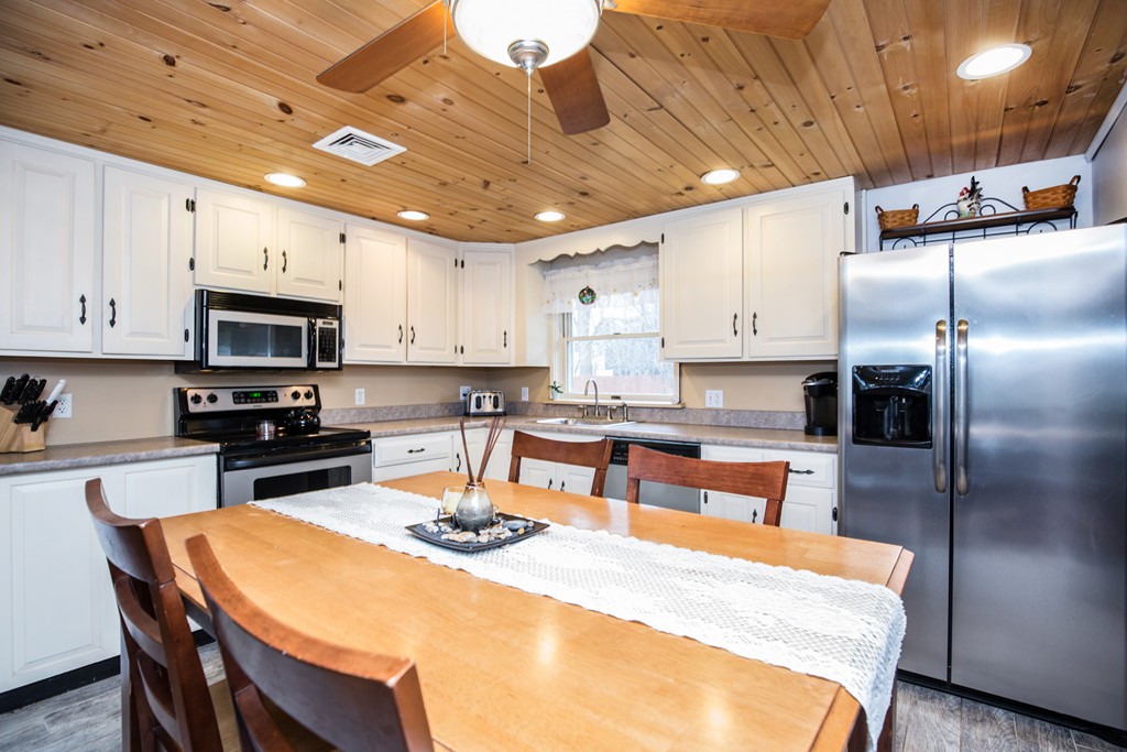 26 Cabot Road Danvers, MA 01923 - Photo 10 of 20 Gallery Image 10