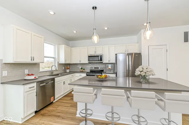 $360,000 | 2416 Winthrop Avenue, Indianapolis, IN 46205