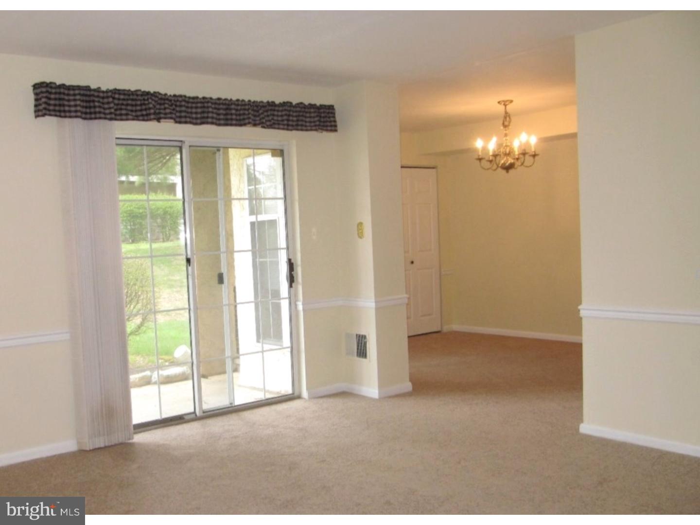 213 Valley Stream Lane Chesterbrook, PA 19087 - Photo 5 of 20 Living Room