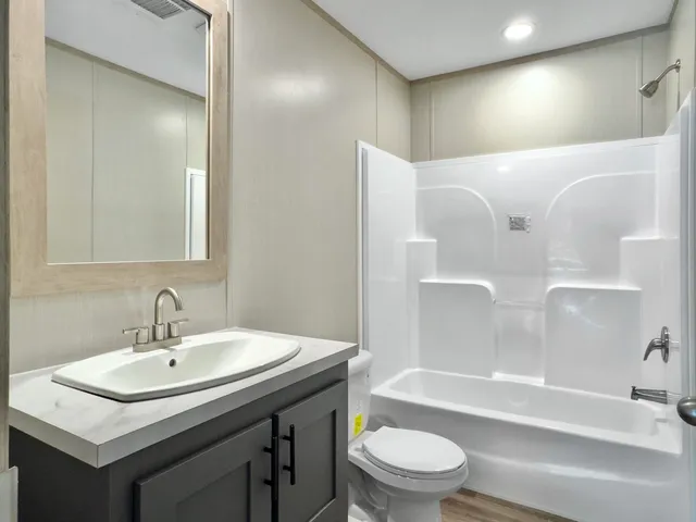 $294,000 | 846 Lawyer Lane, Cross, SC 29436