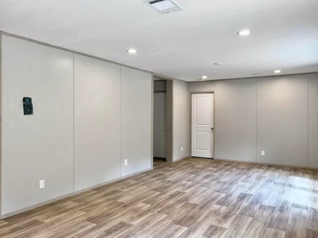 $294,000 | 846 Lawyer Lane, Cross, SC 29436