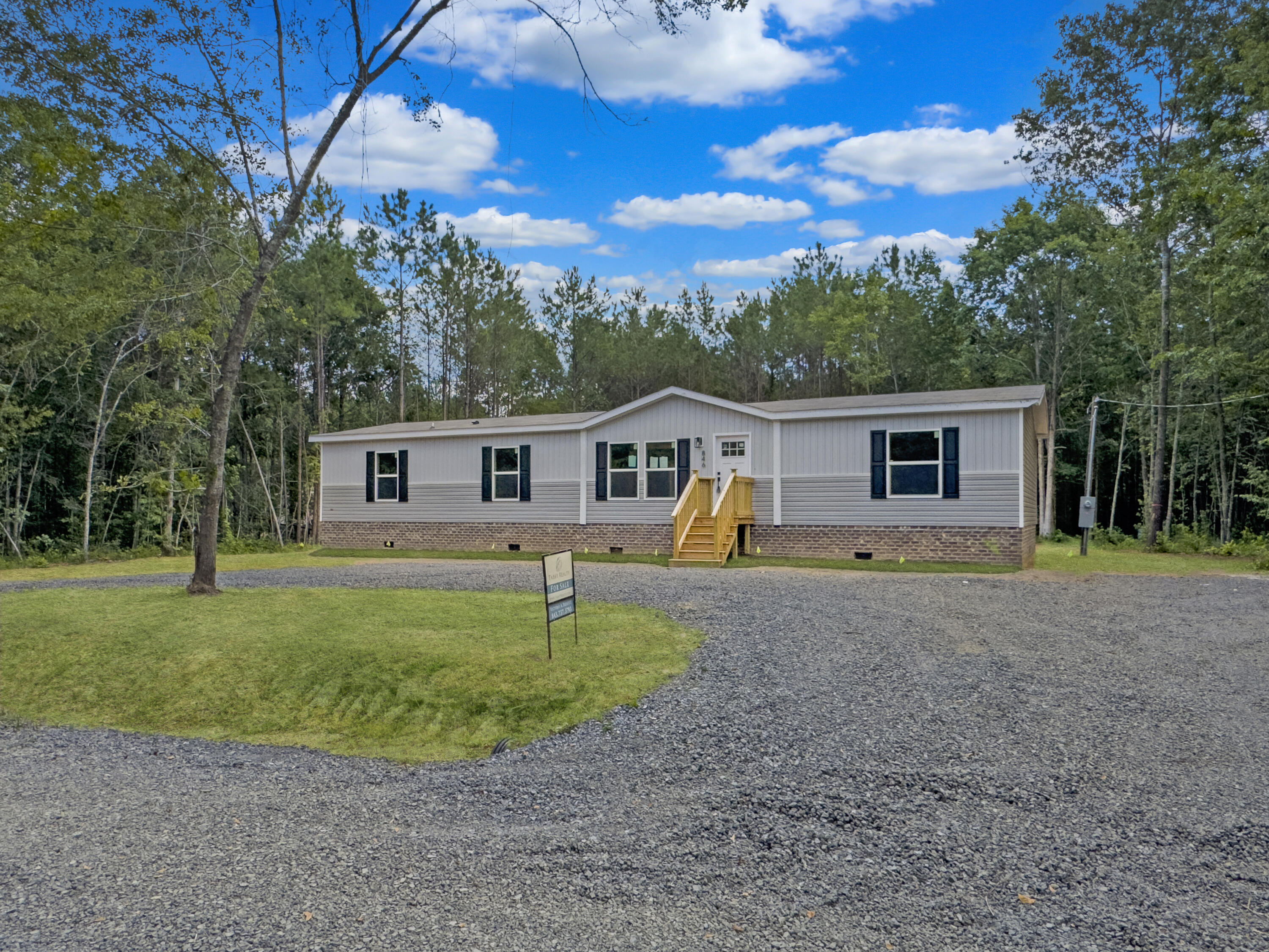 846 Lawyer Lane Cross, SC 29436 - Photo 2 of 22 IMG_8684
