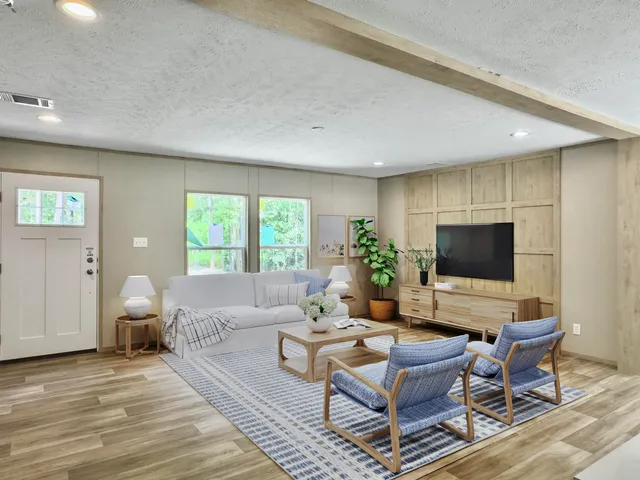 $294,000 | 846 Lawyer Lane, Cross, SC 29436