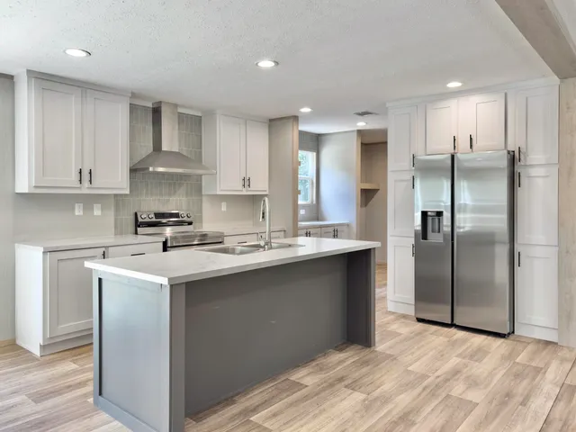 $294,000 | 846 Lawyer Lane, Cross, SC 29436