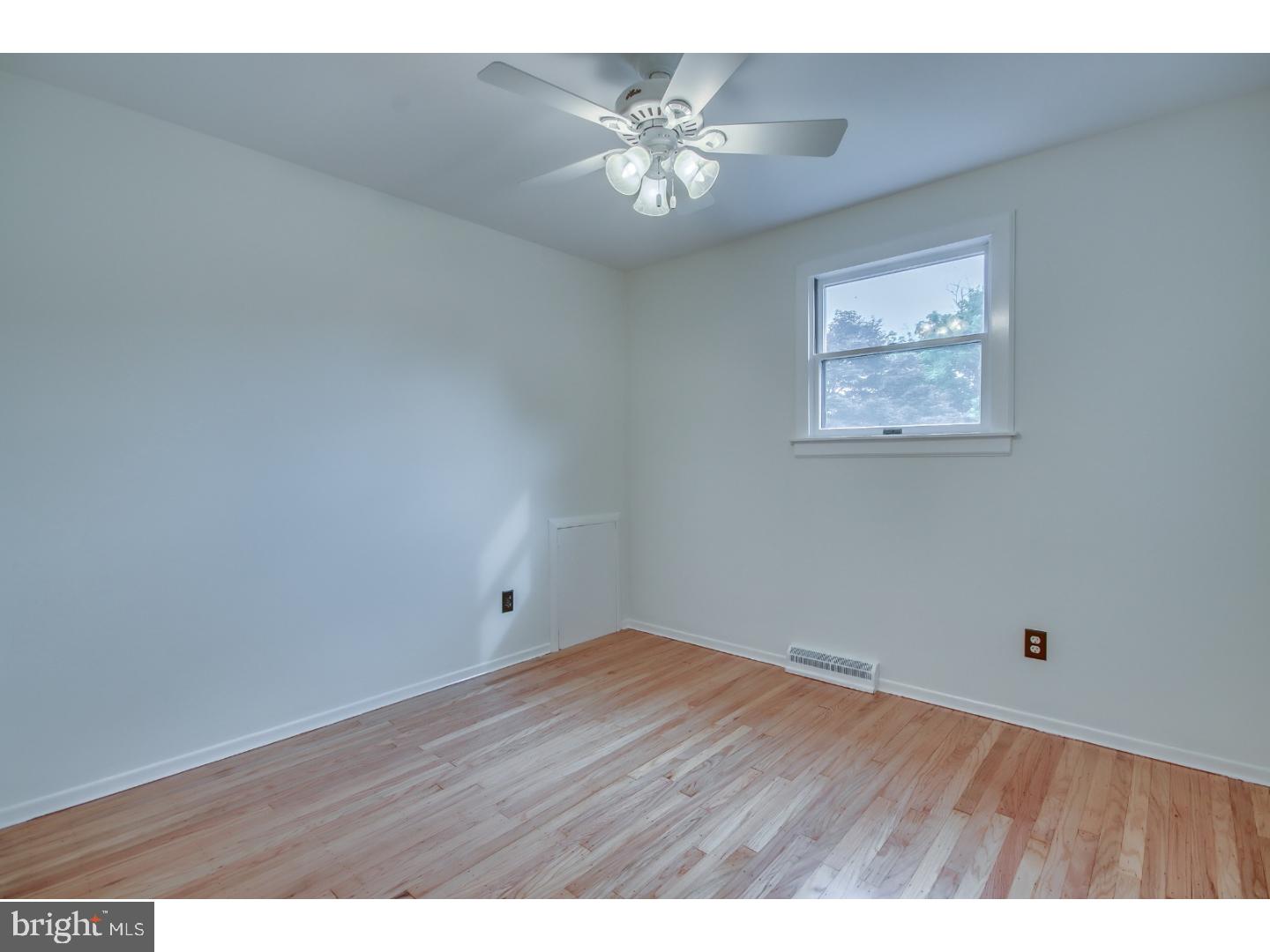 226 Waverly Road Southampton, PA 18966 - Photo 20 of 24 Bedroom 3