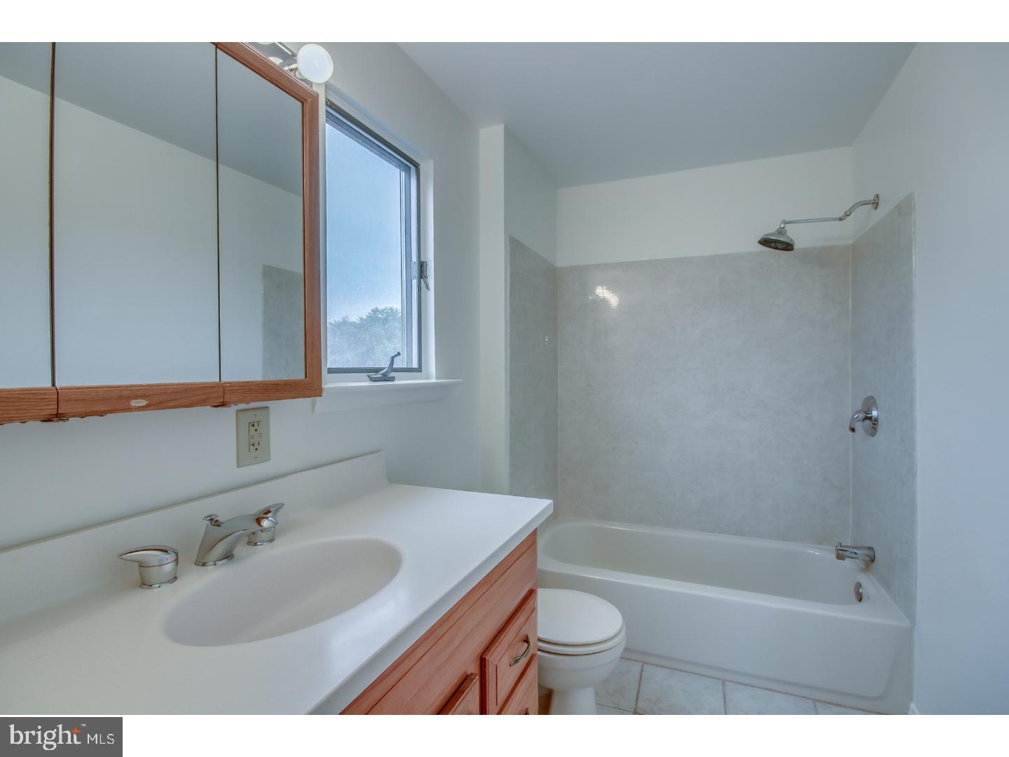 226 Waverly Road Southampton, PA 18966 - Photo 22 of 24 Gallery Image 22