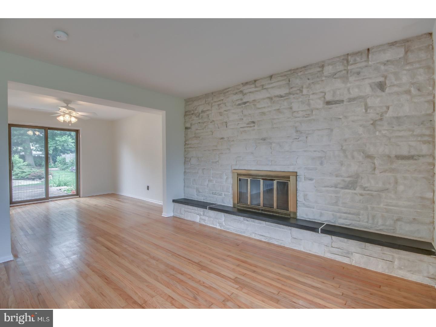 226 Waverly Road Southampton, PA 18966 - Photo 7 of 24 Fireplace