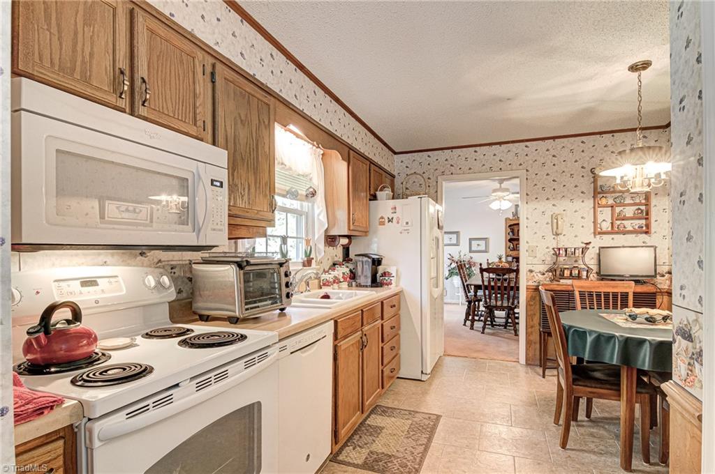 1415 Wiley Lewis Road Greensboro, NC 27406 - Photo 9 of 33 Gallery Image 9