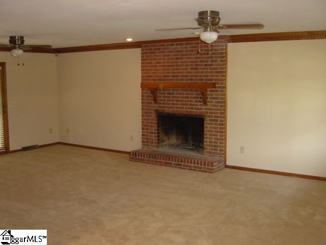 310 Foxhound Road Simpsonville, SC 29680 - Photo 2 of 23 Gallery Image 2