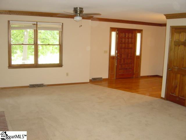 310 Foxhound Road Simpsonville, SC 29680 - Photo 3 of 23 Gallery Image 3
