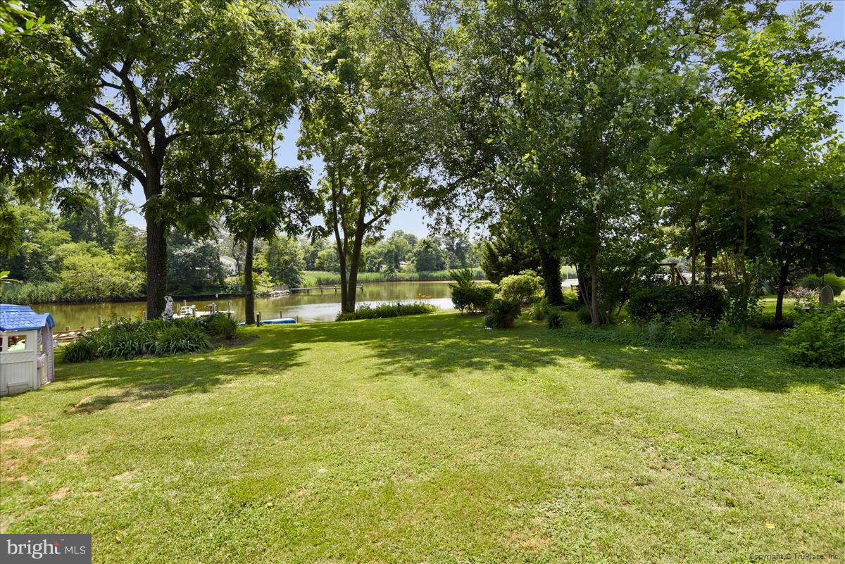 225 Lake Road Pasadena, MD 21122 - Photo 26 of 30 Community