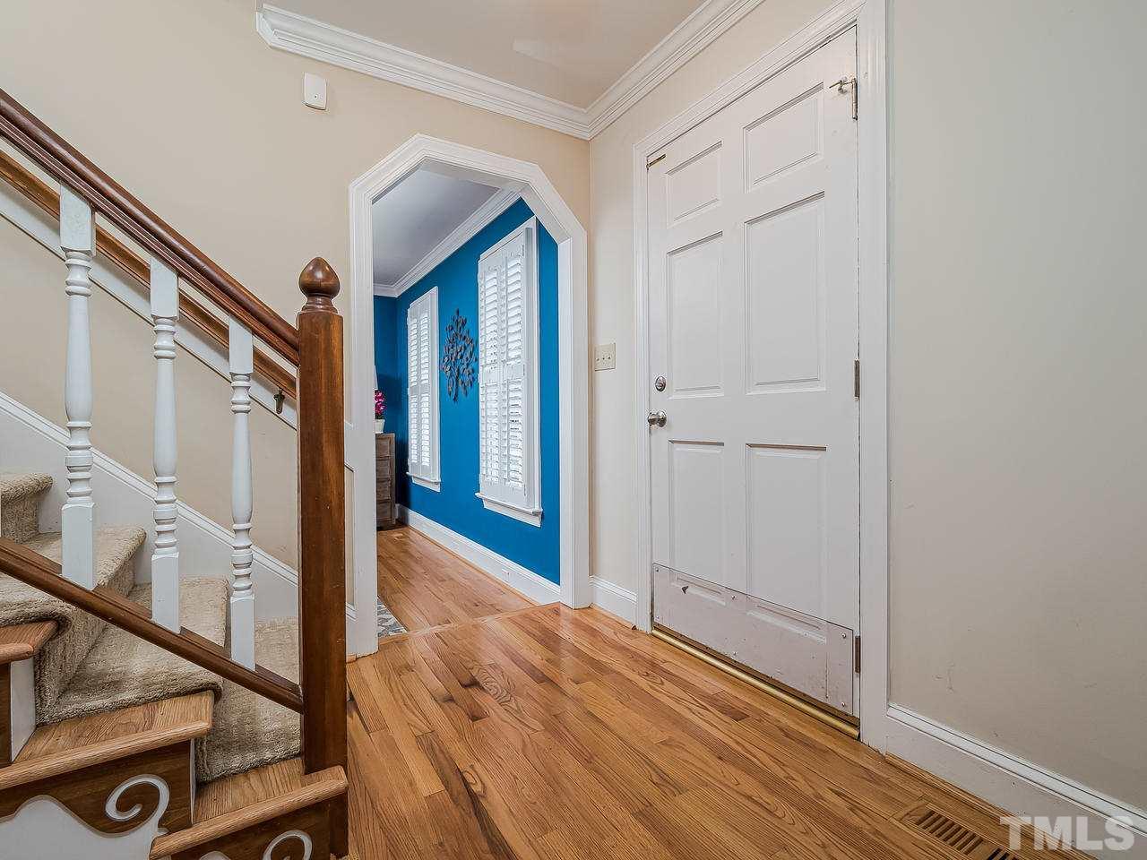 2701 Waterloo Court Raleigh, NC 27613 - Photo 3 of 30