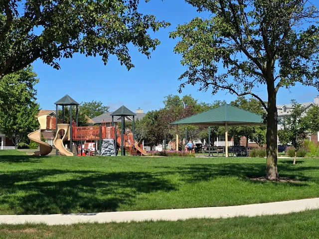 $374,500 | 9411 Albany Court, Orland Park, IL 60467