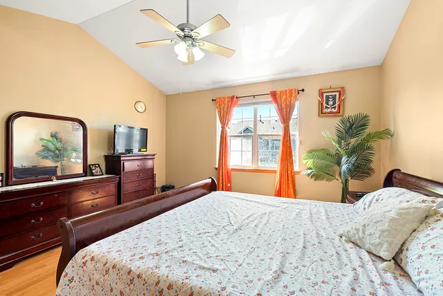 $374,500 | 9411 Albany Court, Orland Park, IL 60467