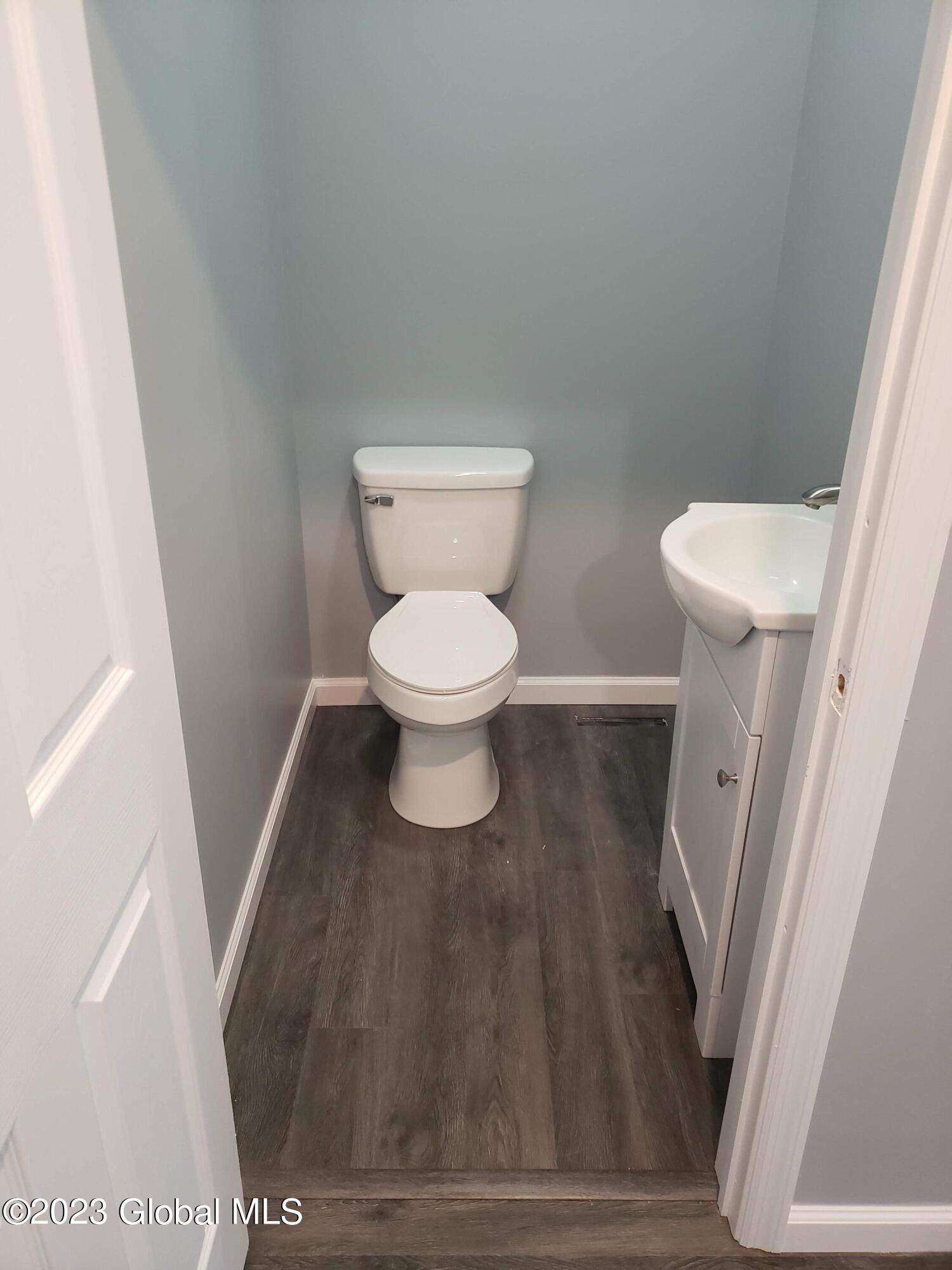 1689 Avenue A Schenectady, NY 12308 - Photo 10 of 14 Bathroom