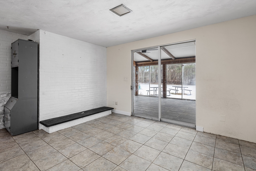 5 Richard Road Hingham, MA 02043 - Photo 5 of 12 an empty room with windows