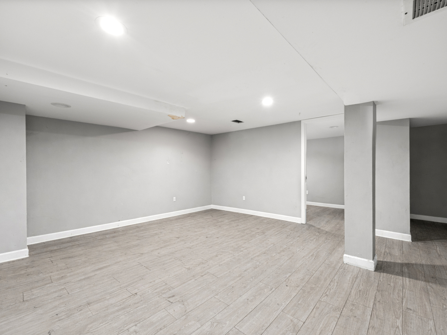 2356 Lathrop Avenue North Riverside, IL 60546 - Photo 6 of 16