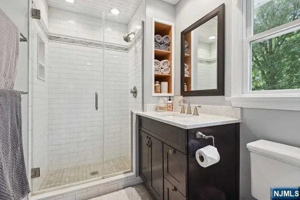 $6,000 | 204 Deerfield Lane, Franklin Lakes, NJ 07417