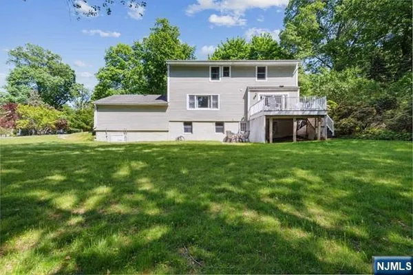 $6,000 | 204 Deerfield Lane, Franklin Lakes, NJ 07417