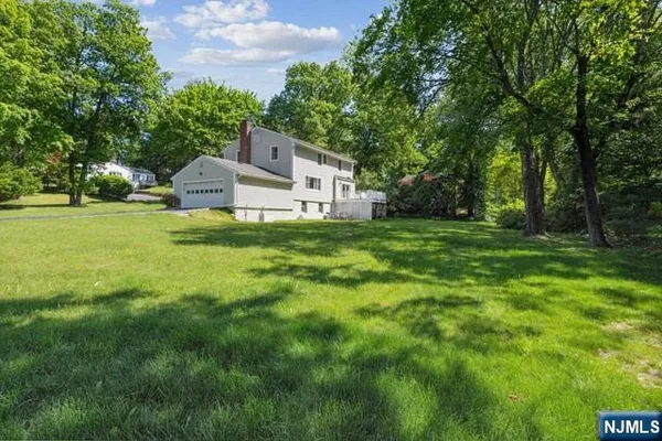 $6,000 | 204 Deerfield Lane, Franklin Lakes, NJ 07417