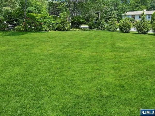 $6,000 | 204 Deerfield Lane, Franklin Lakes, NJ 07417