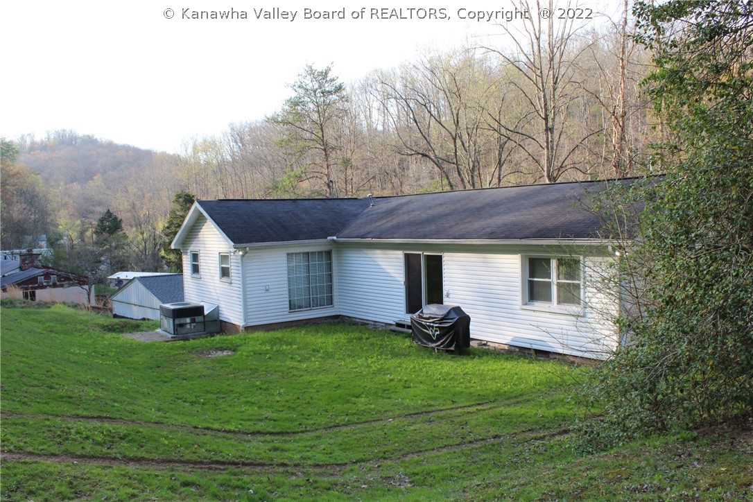 4579 Victoria Road Charleston, WV 25313 - Photo 3 of 23 Gallery Image 3