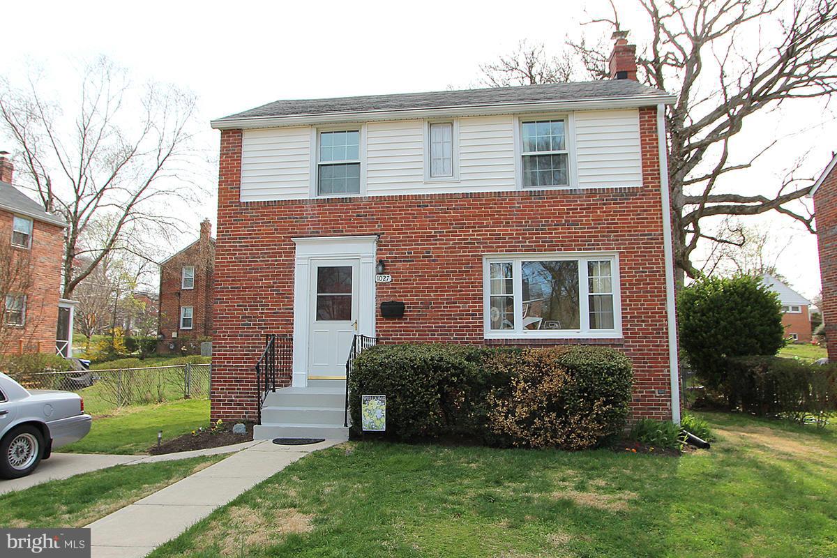 1027 Lanark Way Silver Spring, MD 20901 - Photo 2 of 27 Exterior (Front)