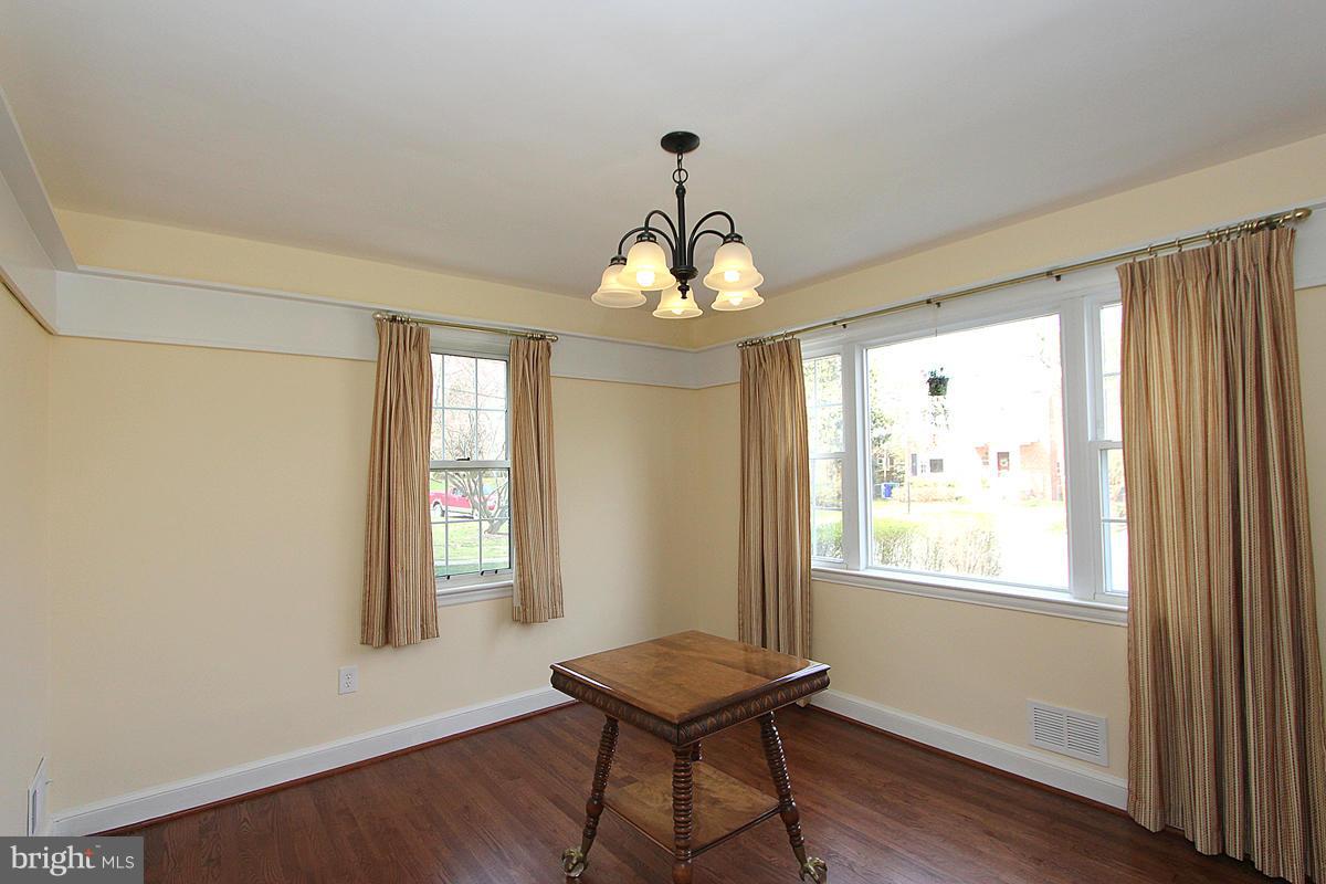 1027 Lanark Way Silver Spring, MD 20901 - Photo 11 of 27 Dining Room
