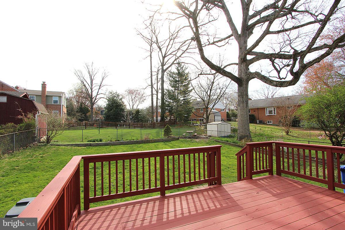 1027 Lanark Way Silver Spring, MD 20901 - Photo 6 of 27 Exterior (Rear)