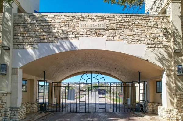 $1,700 | 3404 American Drive, Unit 2208, Lago Vista, TX 78645