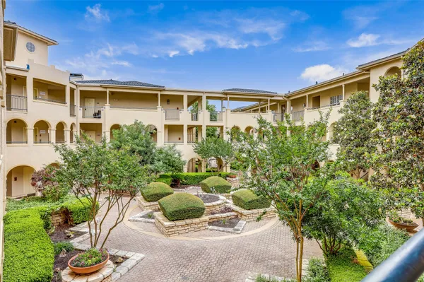 $1,700 | 3404 American Drive, Unit 2208, Lago Vista, TX 78645