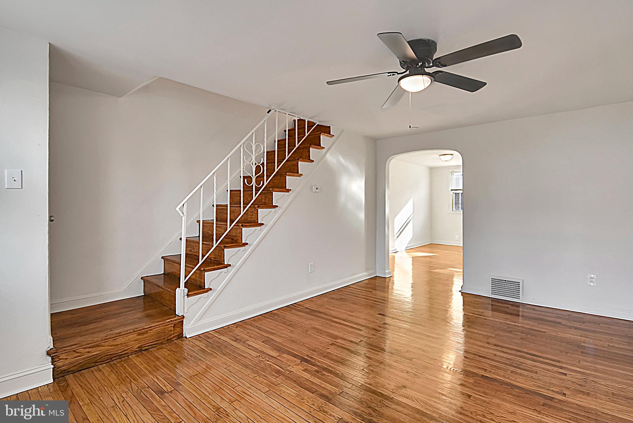 1306 Edgehill Road Darby, PA 19023 - Photo 2 of 13 Living room