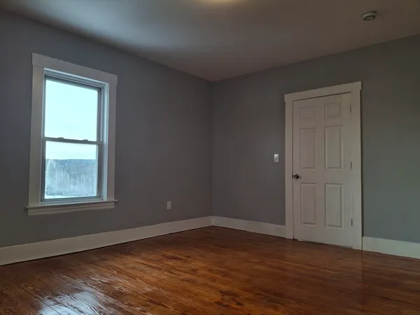 $2,000 | 14 Florence Street, Unit 3, Leominster, MA 01453