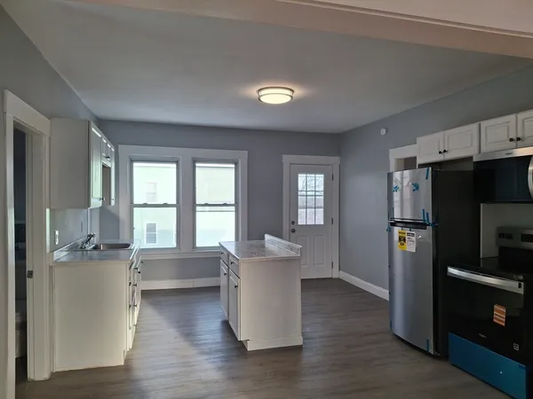 $2,000 | 14 Florence Street, Unit 3, Leominster, MA 01453