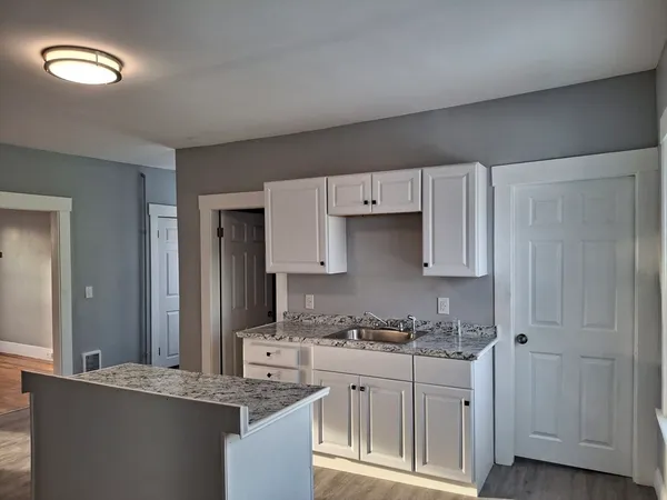 $2,000 | 14 Florence Street, Unit 3, Leominster, MA 01453