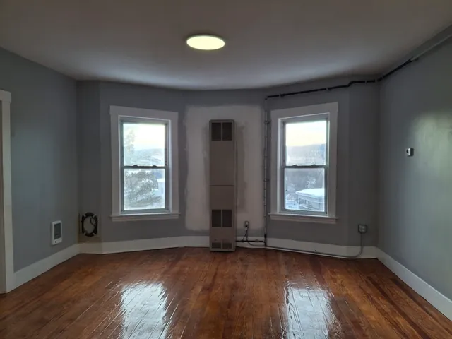 $2,200 | 14-18 Florence Street, Unit 3, Leominster, MA 01453